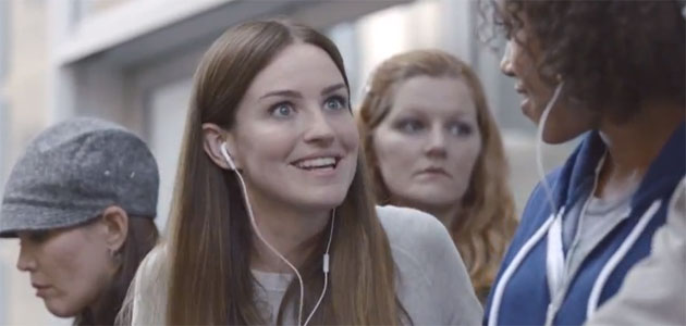 A new commercial of Samsung Galaxy S3 makes fun of iPhone 5, isn't this awesome?