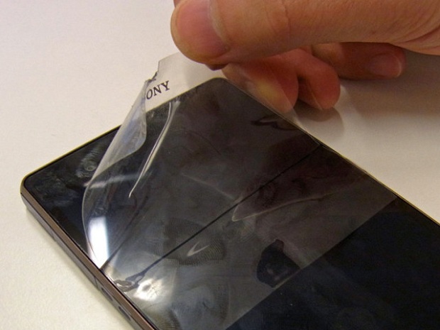 No Sony logo on the display of Xperia Z 9
